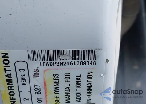 2016 Ford Focus Titanium z USA, uszkodzony, nr VIN 1FADP3N21GL309340